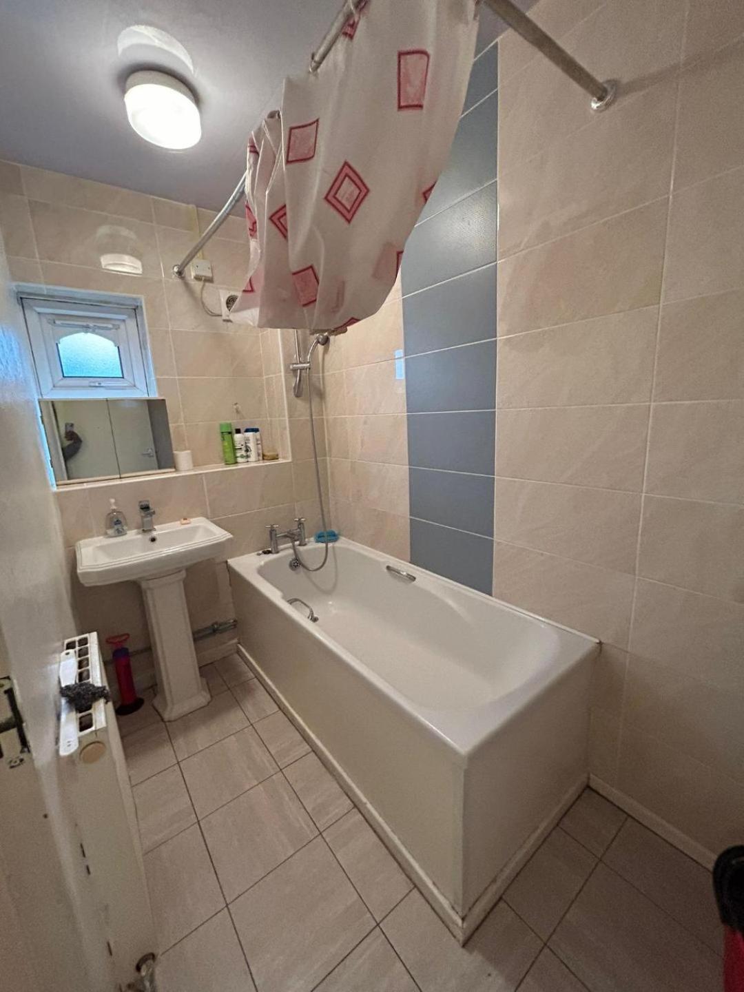 Entire Appartment Near Birmingham City Dış mekan fotoğraf